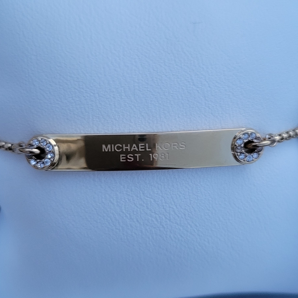 NWT MICHAEL KORS Logo Bracelet - Picture 9 of 10